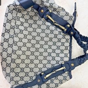 AUTHENTIC VINTAGE WOMAN BAG.Pls read👇🏽